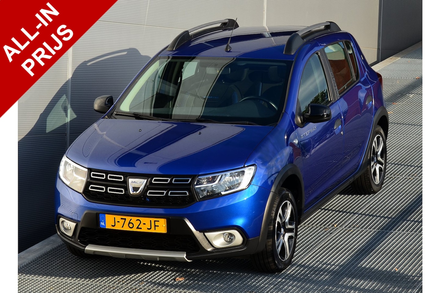 Dacia Sandero Stepway - 1.0 TCE BI-FUEL SERIE LIMITEE 15TH ANNIVERSARY | HOGE ZIT | EERSTE EIGENAAR | TREKHAAK | C - AutoWereld.nl