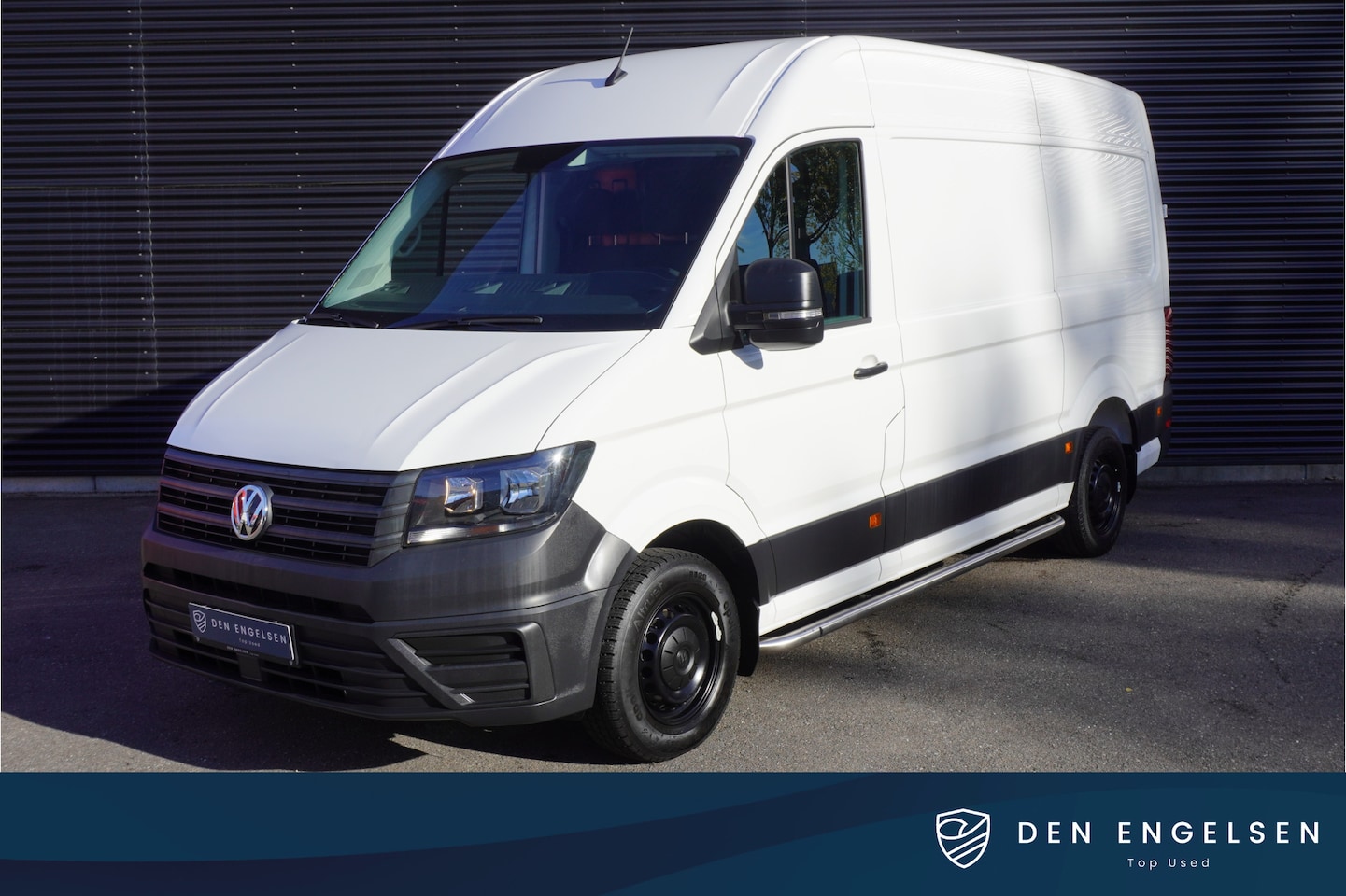 Volkswagen Crafter - 140pk L3H3/L2H2 Trekhaak Cruise control Airco 3-zits Camera Apple Carplay - AutoWereld.nl