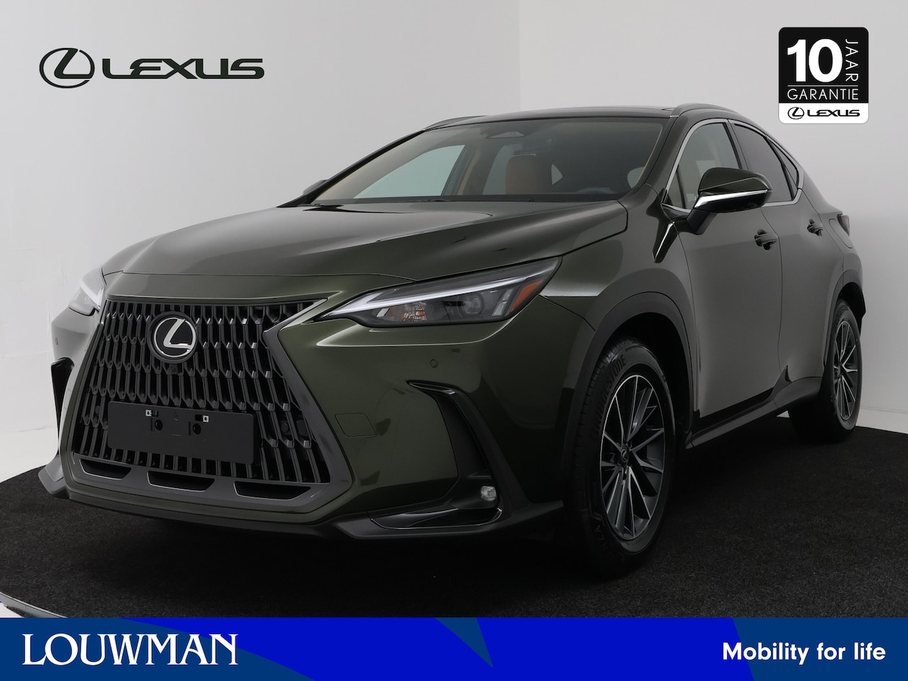 Lexus NX - 450h+ AWD Luxury Line | Panoramadak | Advanced Safety Pack | - AutoWereld.nl