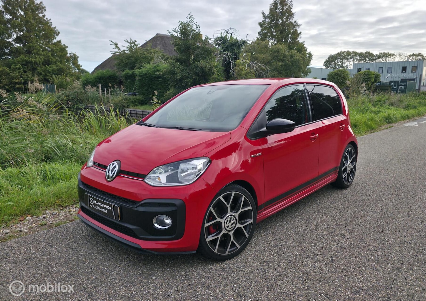 Volkswagen Up! - 1.0 TSI GTI / Milltek / Stoelverwarming / PDC - AutoWereld.nl