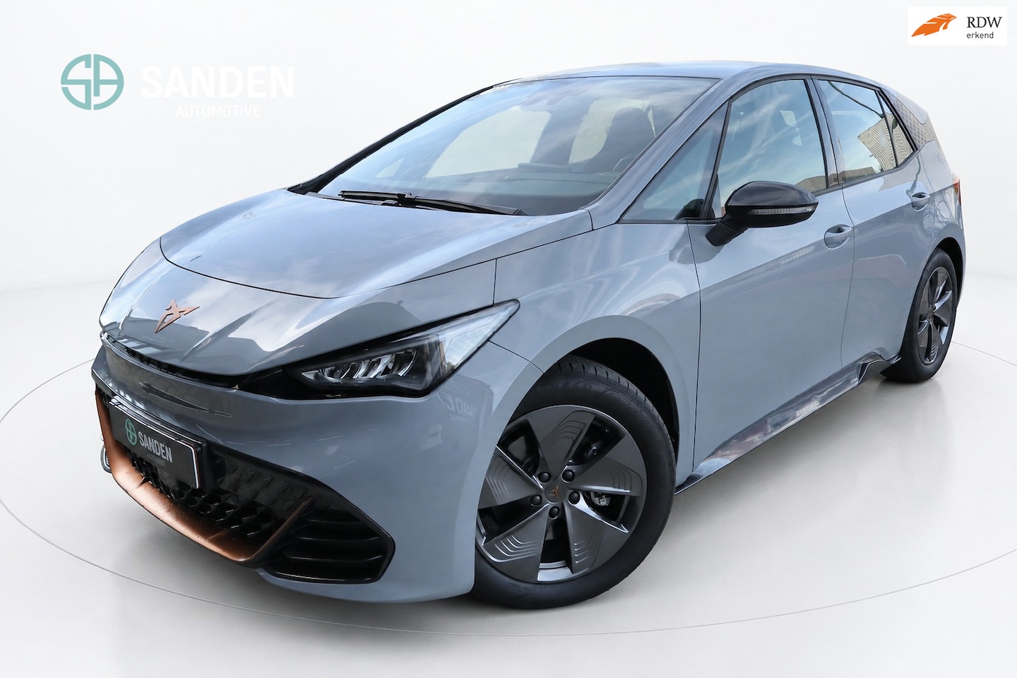 CUPRA Born - Impulse 62kWh|Stoelverwarming|Stuurverwarming|Apple CarPlay| SOH 93% - AutoWereld.nl
