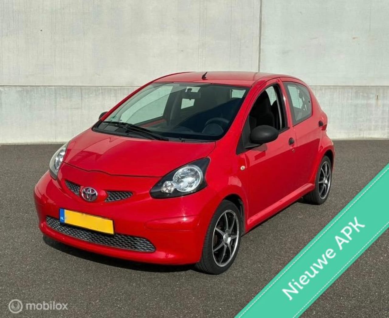 Toyota Aygo - 1.0 12v VVT-i 5 DEURS 138565 KM APK 14/10/27 - AutoWereld.nl
