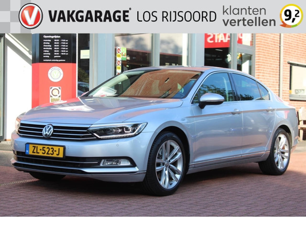 Volkswagen Passat - 1.8 TSI Aut. *Business R* | Carplay | Camera | Adaptive Cruise & Climate Control | Stoelve - AutoWereld.nl