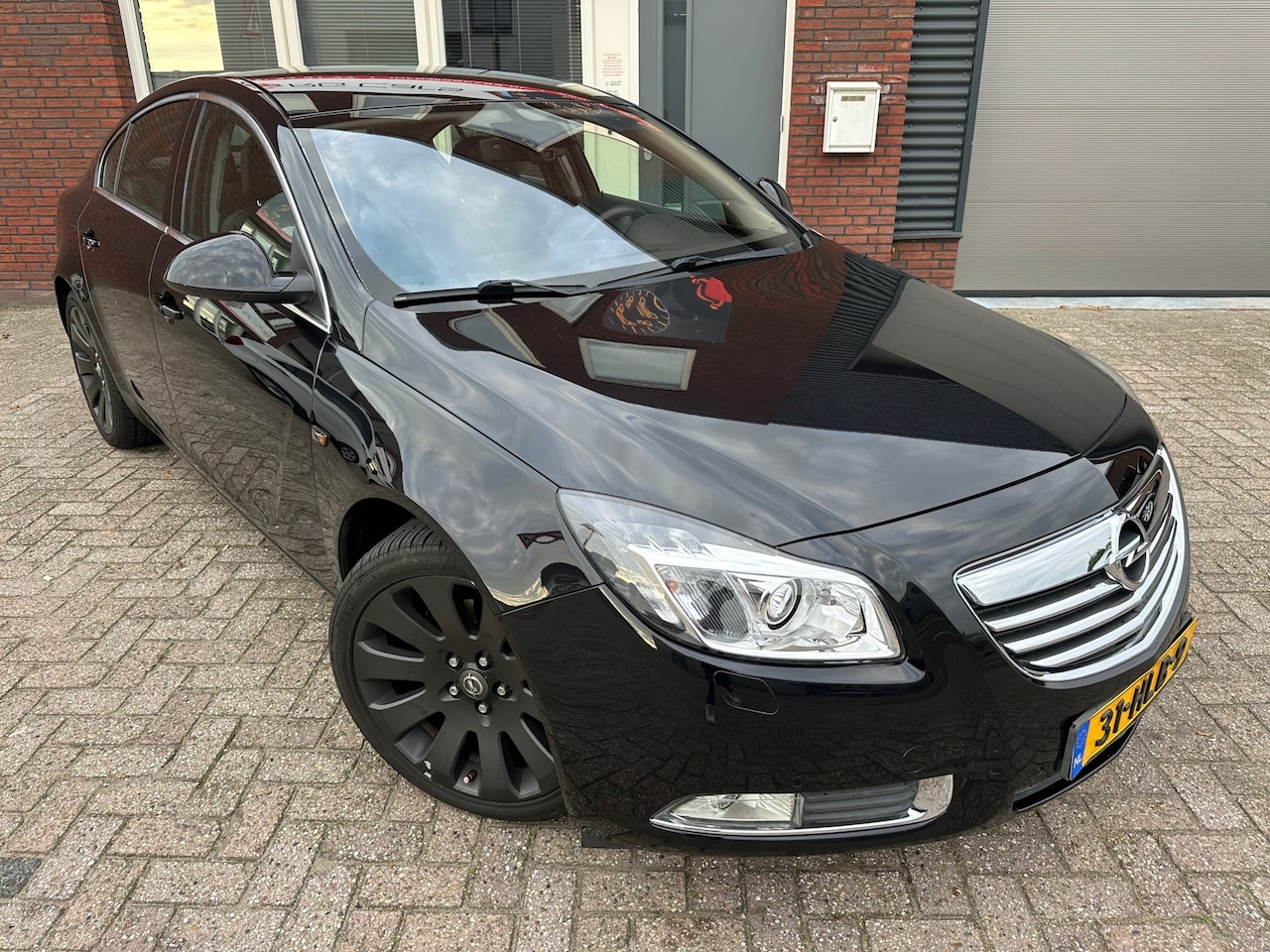 Opel Insignia - 2.0 T Sport / Navi / Leder / PDC / Stoelverwarming - AutoWereld.nl