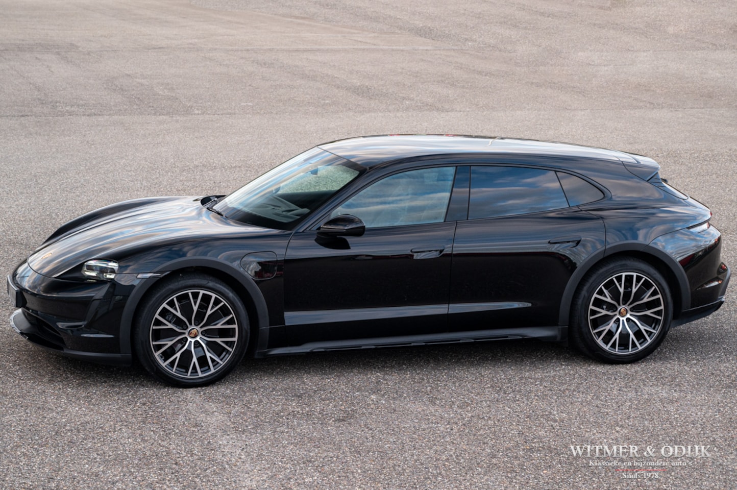 Porsche Taycan Cross Turismo - 4 93 kWh Panoramadak, btw auto - AutoWereld.nl