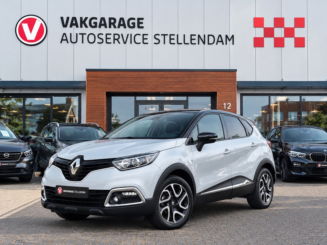 Renault Captur - 0.9 TCe Dynamique|Trekhaak|Camera|Navigatie|Cruise Control|Keyless Entry/Start - AutoWereld.nl