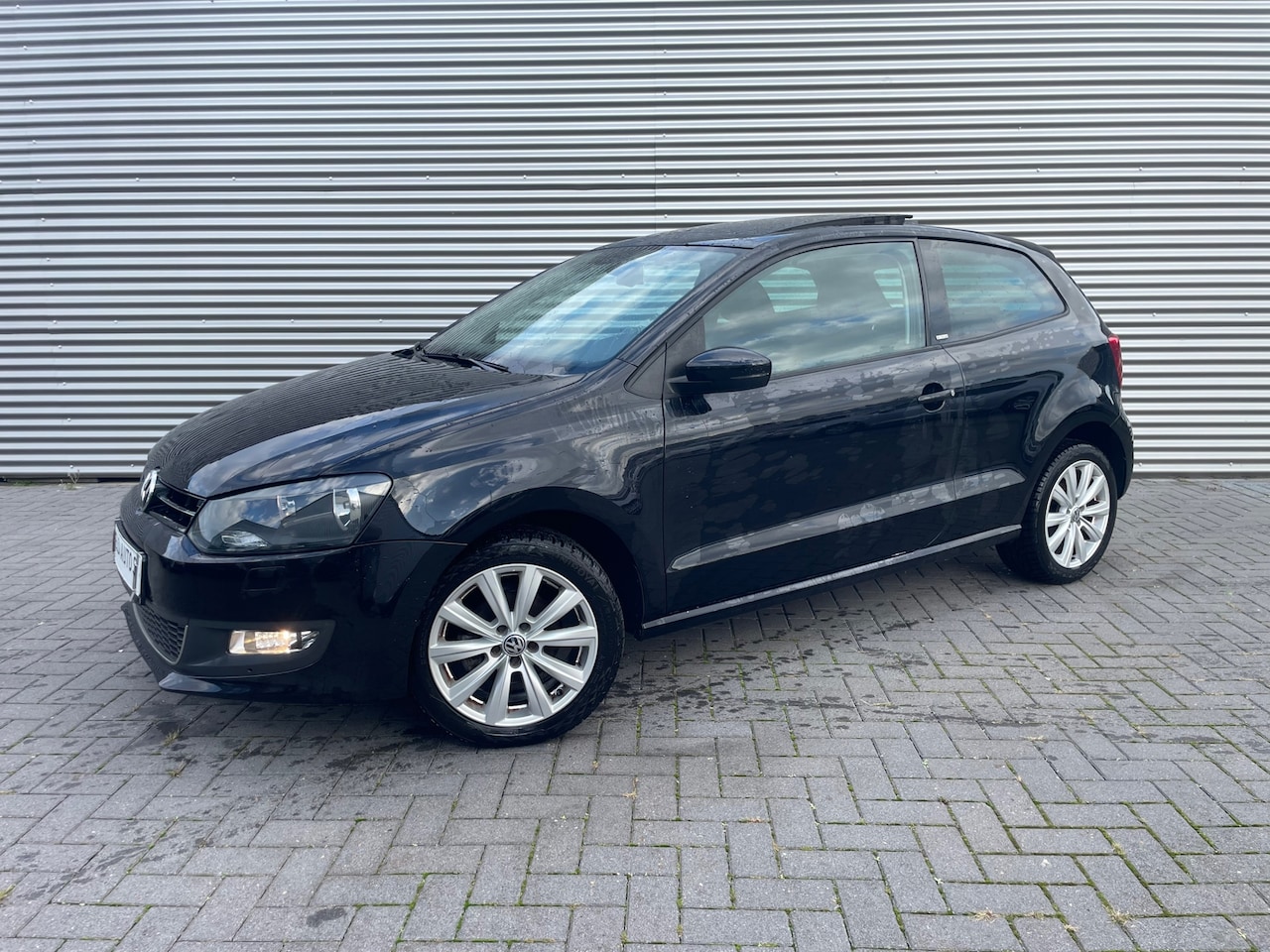 Volkswagen Polo - 1.2 TSI met pano / navi / cruise / lmv / 100pk - AutoWereld.nl