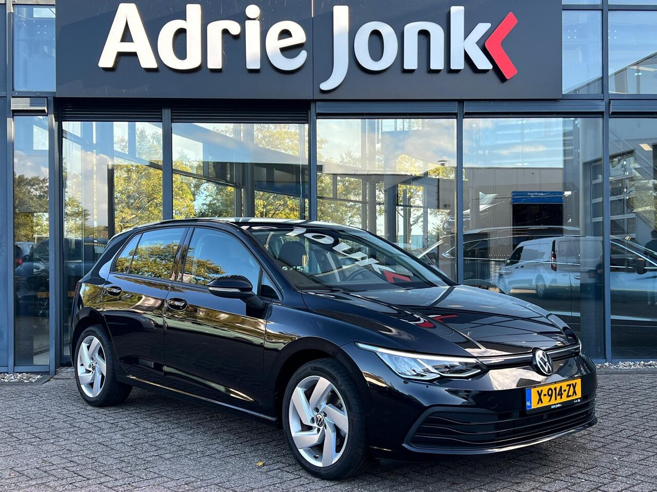 Volkswagen Golf - 1.0 eTSI Life Business | AUTOMAAT | ADAPTIVE CRUISE | VIRTUAL COCKPIT | SFEERVERLICHTING | - AutoWereld.nl