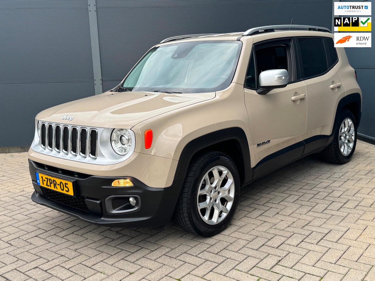 Jeep Renegade - 1.4 MultiAir Limited / Navi / Pdc / Leer / Nap - AutoWereld.nl
