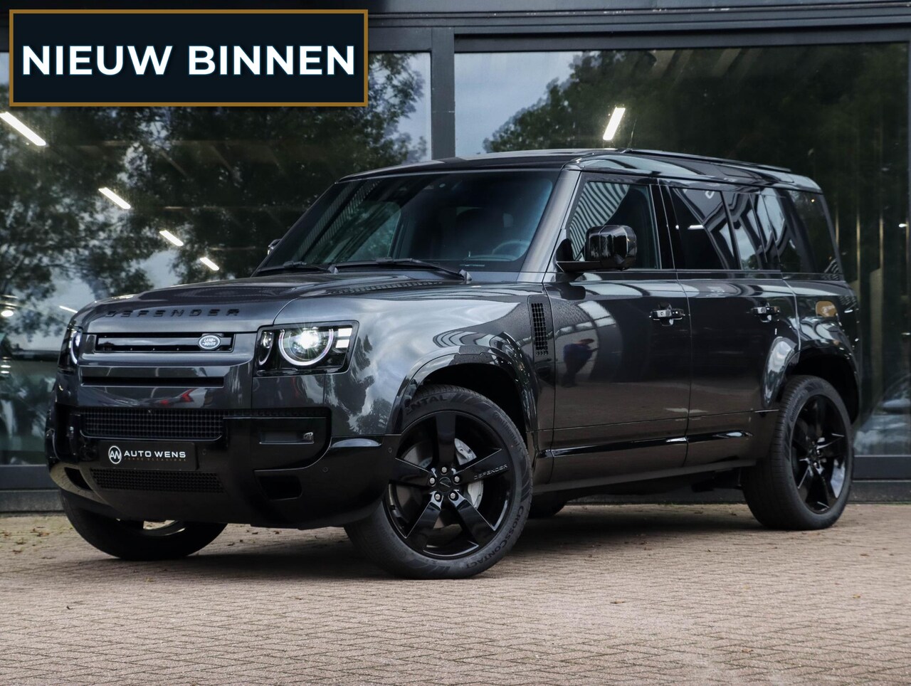 Land Rover Defender 110 - 2.0 P300e X-Dynamic HSE - AutoWereld.nl