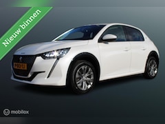 Peugeot e-208 - EV Active Pack 50 kWh, Wit parelmoer, Donker glas, Navi, App connect, Cruise, Pdc + camera