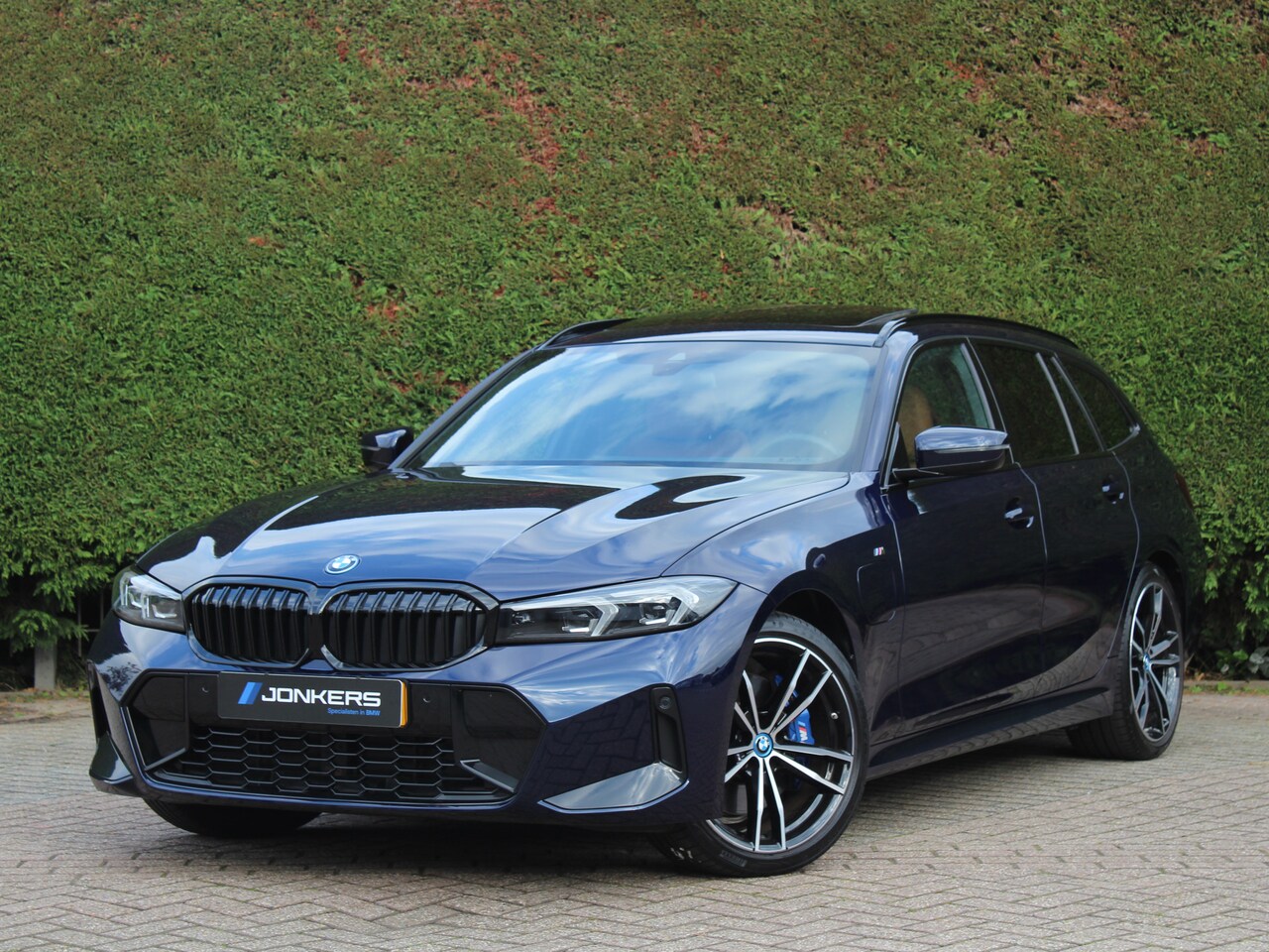 BMW 3-serie Touring - 320e M Sport Pro | SOH 95% | Panoramadak | BTW auto - AutoWereld.nl