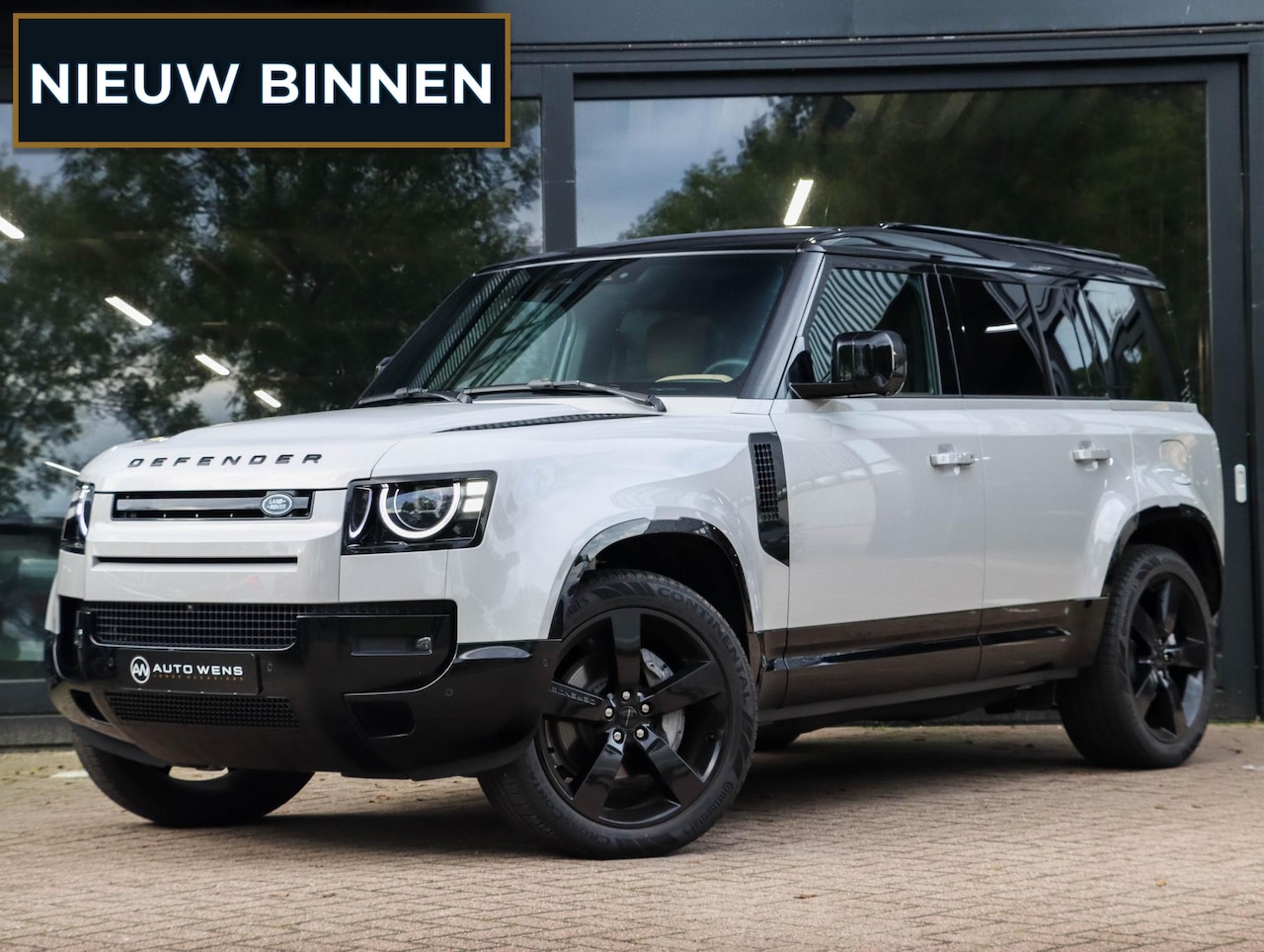 Land Rover Defender 110 - 2.0 P300e X-Dynamic HSE - AutoWereld.nl