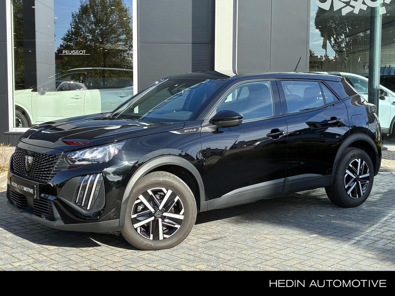 Peugeot 2008 - Hybrid 145PK Automaat Style | Applecarplay/Andriodauto | Clima | Cruise | - AutoWereld.nl