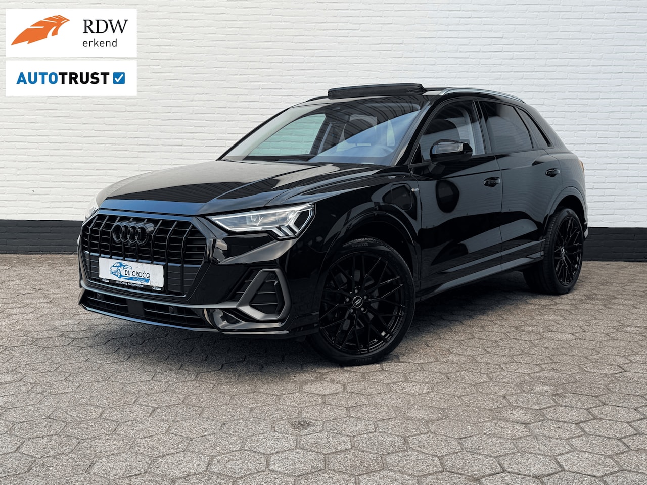 Audi Q3 - 45 TFSIe S-Line PANO l TREKHAAK l 360 l ACC l SONOS! - AutoWereld.nl