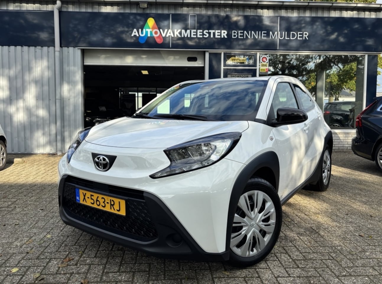 Toyota Aygo X - 1.0 VVT-i MT Play AIRCO / CAMERA / 38.984 KM NAP - AutoWereld.nl