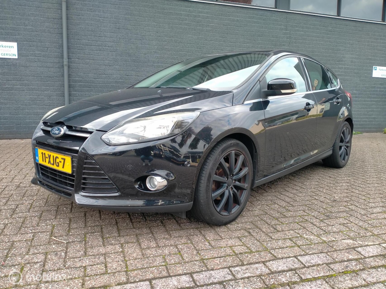 Ford Focus - 1.0 EcoBoost Titanium/172.000Km Nap/Apk 06-'27 - AutoWereld.nl