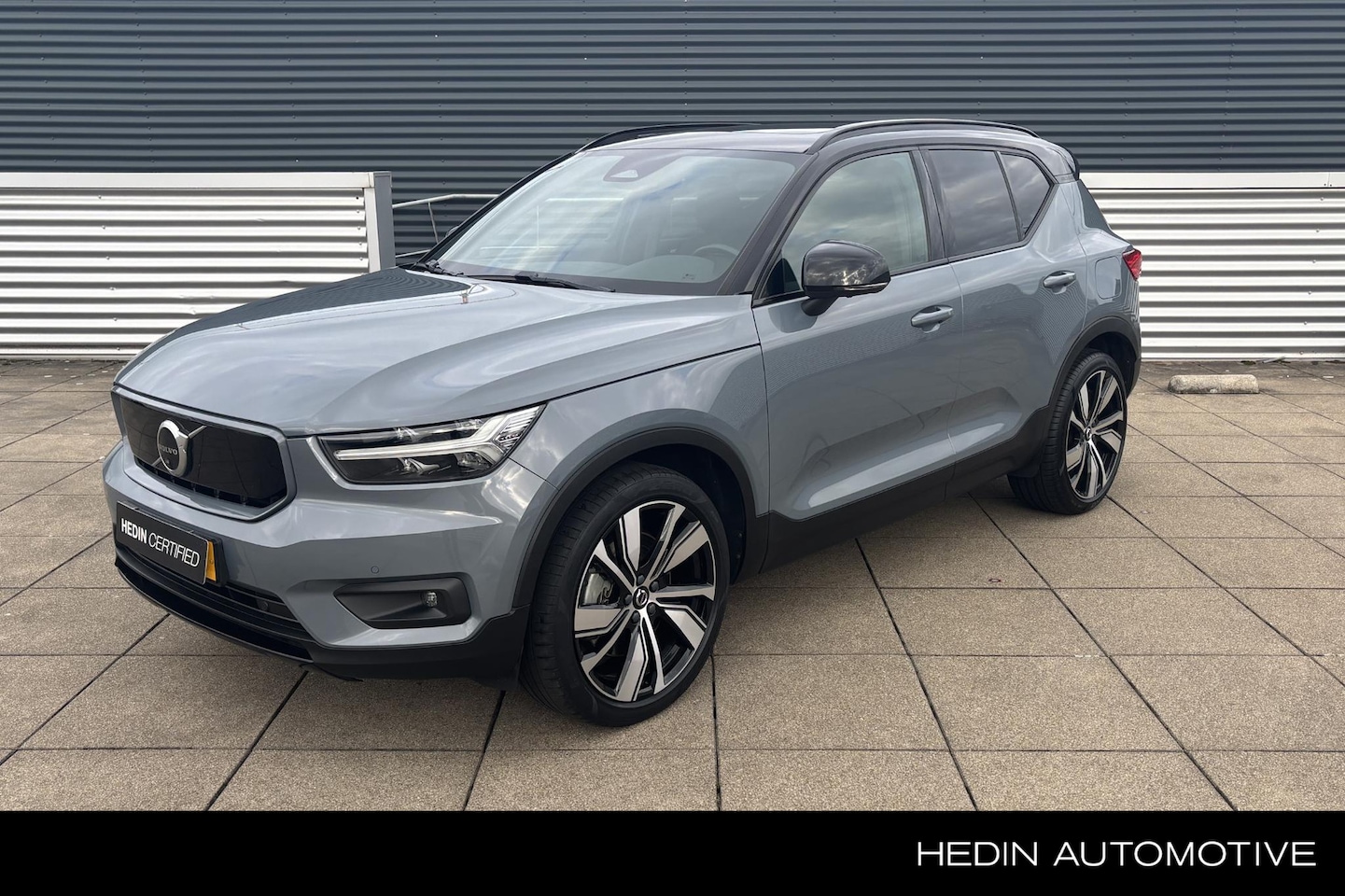 Volvo XC40 - Recharge P8 AWD R-Design Recharge P8 AWD R-Design - AutoWereld.nl