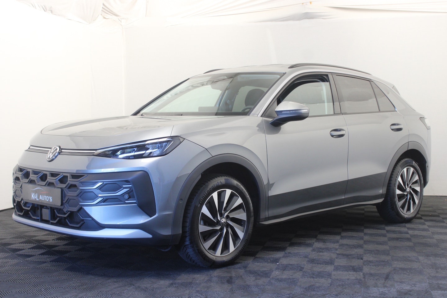 Volkswagen T-Roc - 1.5 eTSI Life - AutoWereld.nl