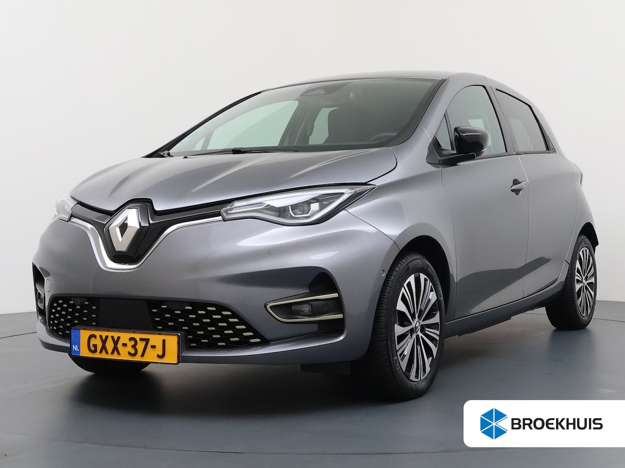 Renault Zoe - R135 Iconic 52 kWh | Koop accu | | Achteruitrijcamera | Apple Carplay/Android Auto|telefoo - AutoWereld.nl