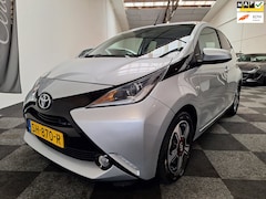Toyota Aygo X - X-pose uitv. Cabrio. Full opties. 65.000 km. NAP