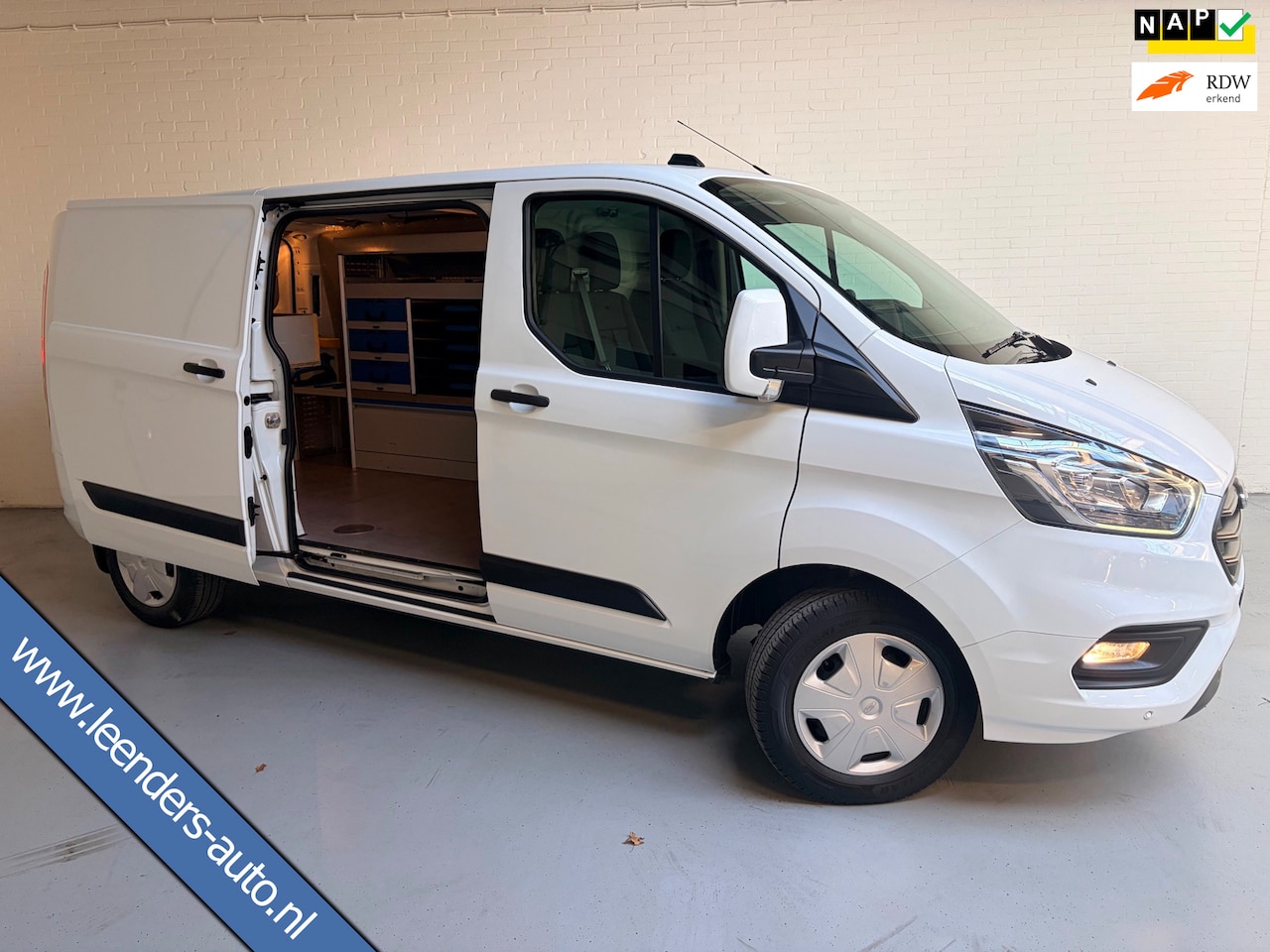 Ford Transit Custom - Servicewagen 320 2.0 TDCI euro6 L2H1 Trend 3Persoons, 2xSchuifdeur, Sortimo, Trekhaak, RIJ - AutoWereld.nl