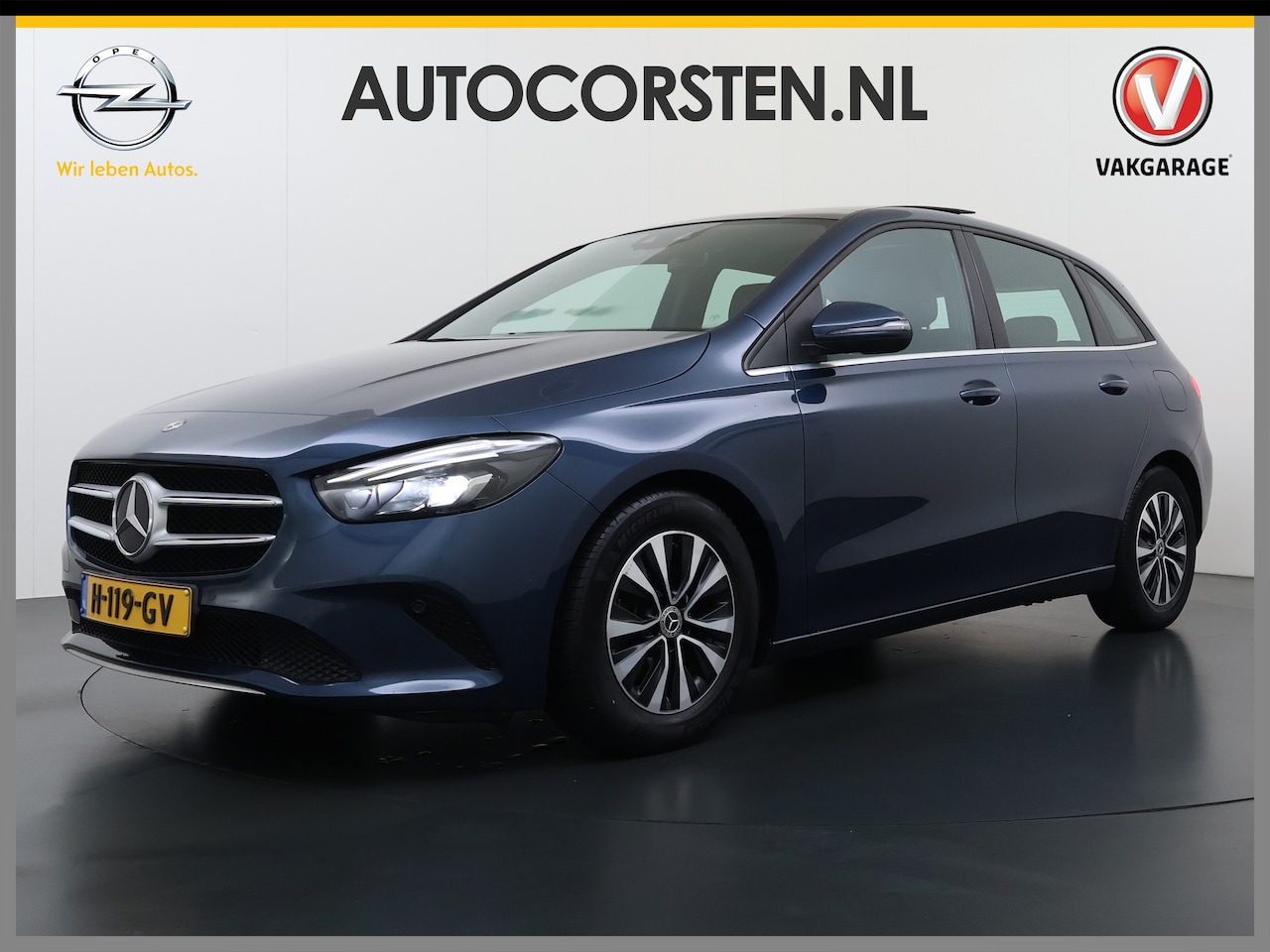 Mercedes-Benz B-klasse - 180 Automaat Panoramadak Stoelverwarming Navi Camera Elek.Achterklep Pdc Business Solution - AutoWereld.nl