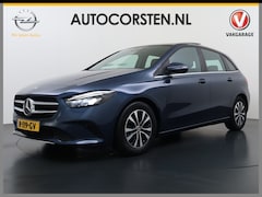 Mercedes-Benz B-klasse - 180 Automaat Panoramadak Stoelverwarming Navi Camera Elek.Achterklep Pdc Business Solution