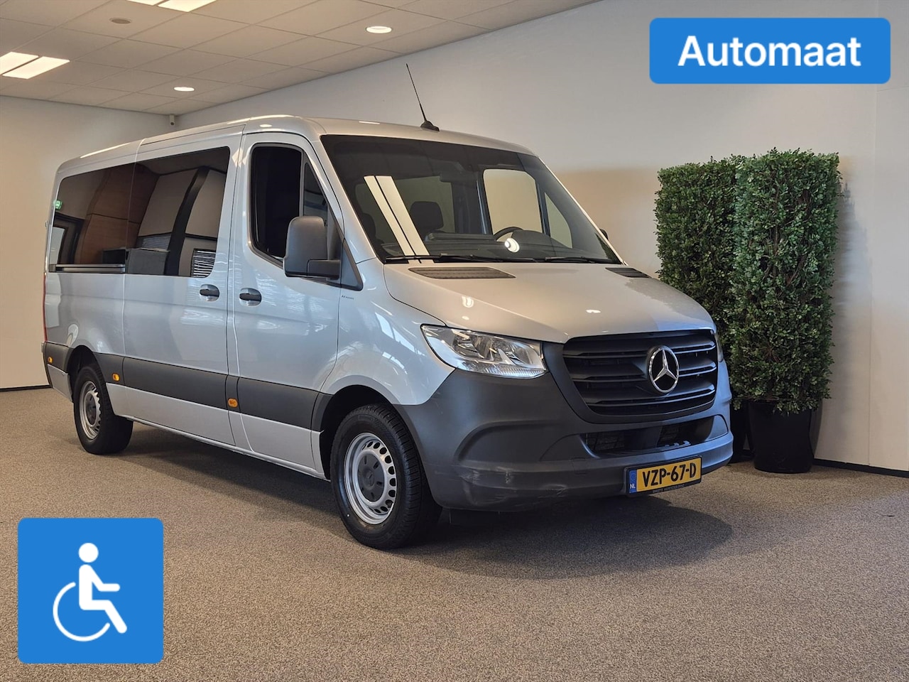 Mercedes-Benz Sprinter - L2H1 Rolstoelbus Automaat (airco) - AutoWereld.nl