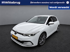 Volkswagen Golf - 1.5 eTSI Life Business / LED / Memory seats / Navigatie / Navigatie / App connect /