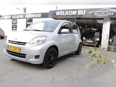 Daihatsu Sirion 2 - 1.3-16V Comfort / AIRCO / MultimediaScherm / Elektrische ramen