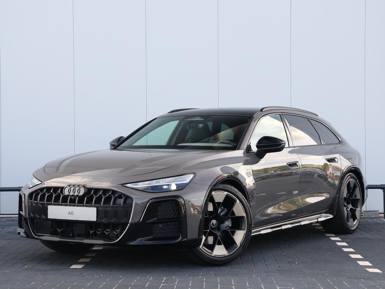 Audi A6 allroad quattro - ehybrid 270 kW / 367 PK Avant | Luchtvering | Sportstoelen Plus met ventilatie | Panoramad - AutoWereld.nl