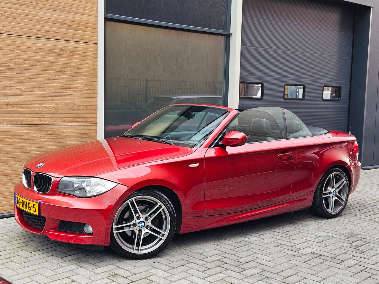 BMW 1-serie Cabrio - 118i High Executive M-pakket Navi 18" - AutoWereld.nl