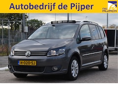 Volkswagen Touran - 1.4 TSI Highline Executive Plus 141 pk | Pano dak | Dynamic Chassis Control | Camera | Nav