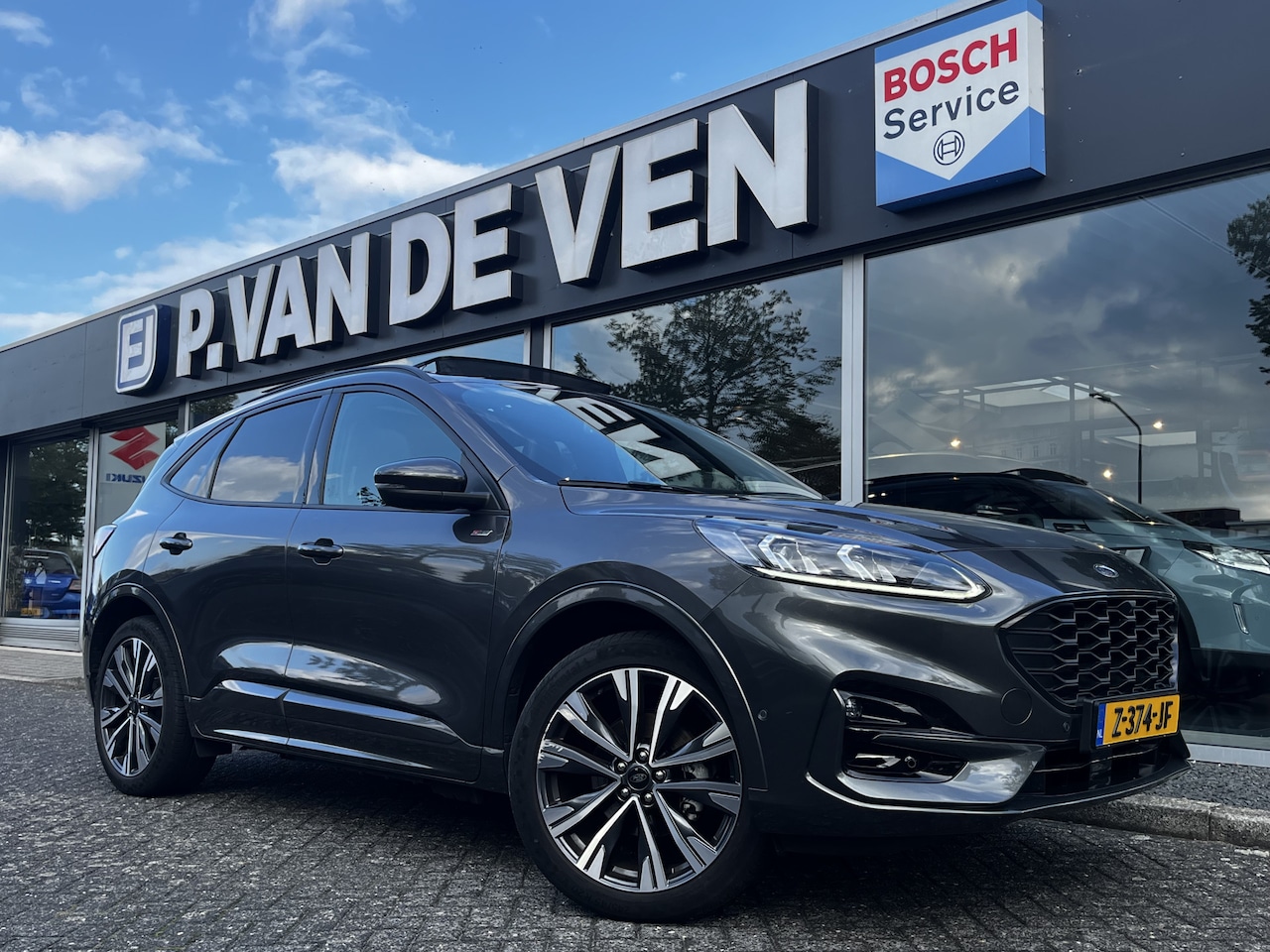 Ford Kuga - 2.5 PHEV ST-Line X 225pk/165kW e-CVT Automaat - AutoWereld.nl