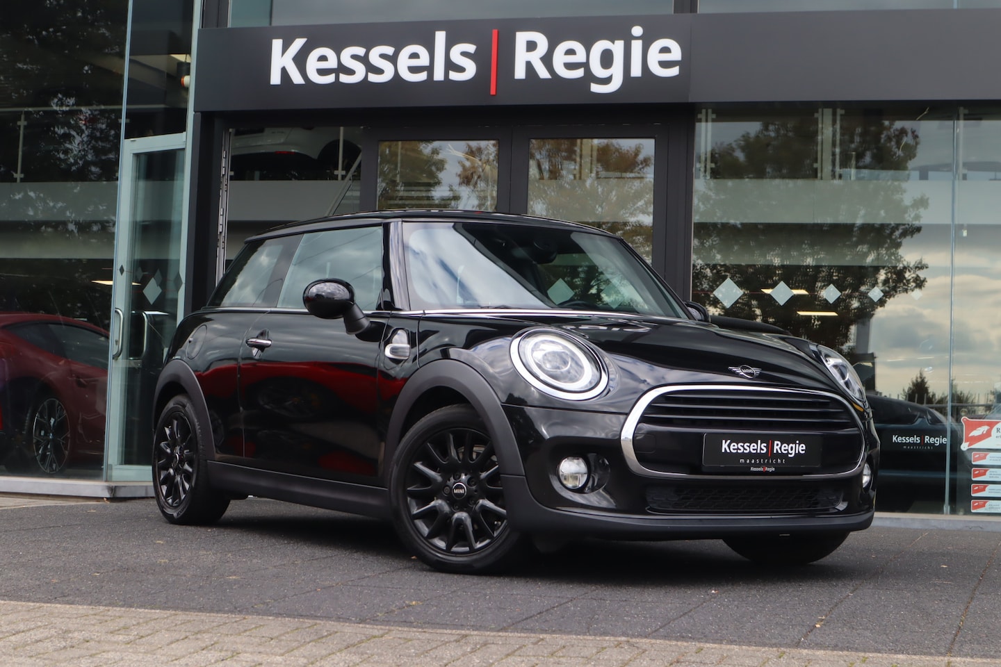 MINI 3-Deurs - 1.5 Cooper Pepper | CarPlay | Navi | Led | Cruise | Stoelverwarming - AutoWereld.nl