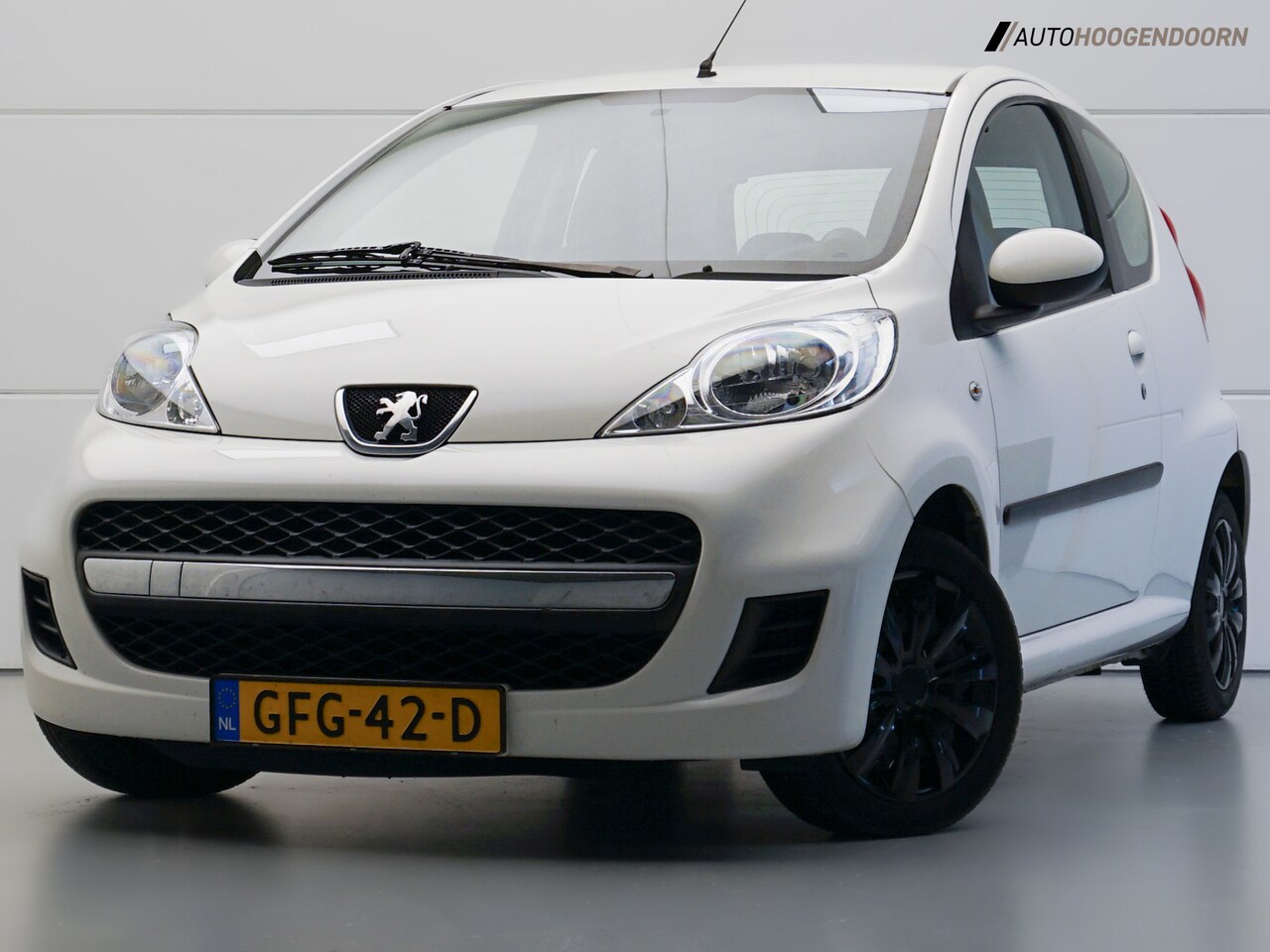 Peugeot 107 - 1.0-12V XR (AIRCO,RADIO/MP3-SPELER,ELEKTRISCHE RAMEN,NIEUWE APK,TOPCONDITIE) - AutoWereld.nl