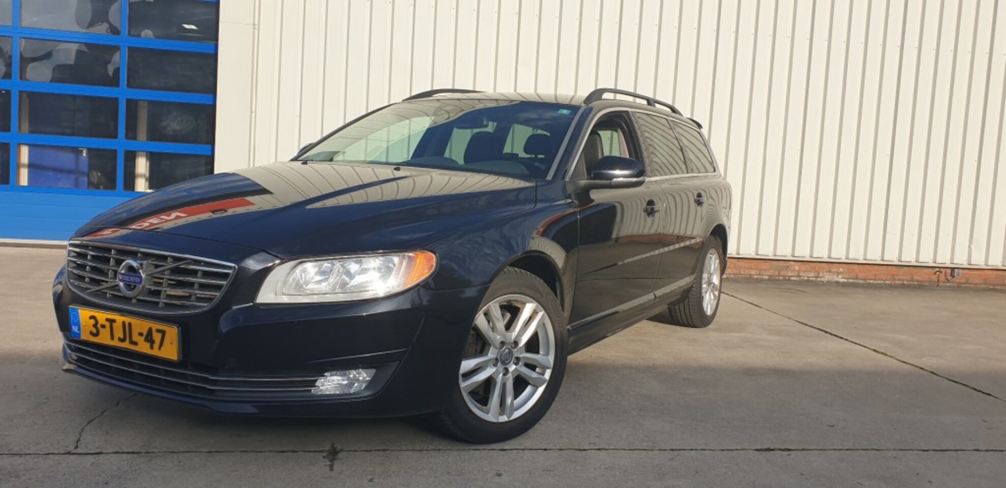 Volvo V70 - 2.0 T5 Nordic 2.0 T5 NORDIC+ - AutoWereld.nl