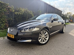 Jaguar XF - 2.2D / AUTOMAAT / LEER / NAVI / CRUISE / STOELVERWARMING / 137dkm