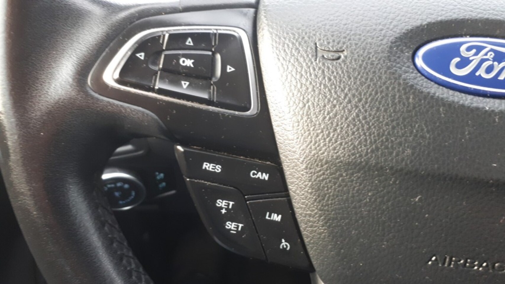 Ford Focus - 1.0 Lease Edition RADIO CD/CLIMATE/NAVI/CRUISE/CV