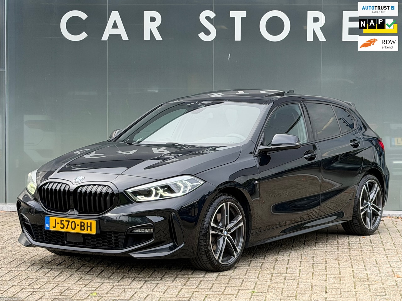 BMW 1-serie - 118i Executive Edition M-Sport | Pano | Camera | NL AUTO - AutoWereld.nl