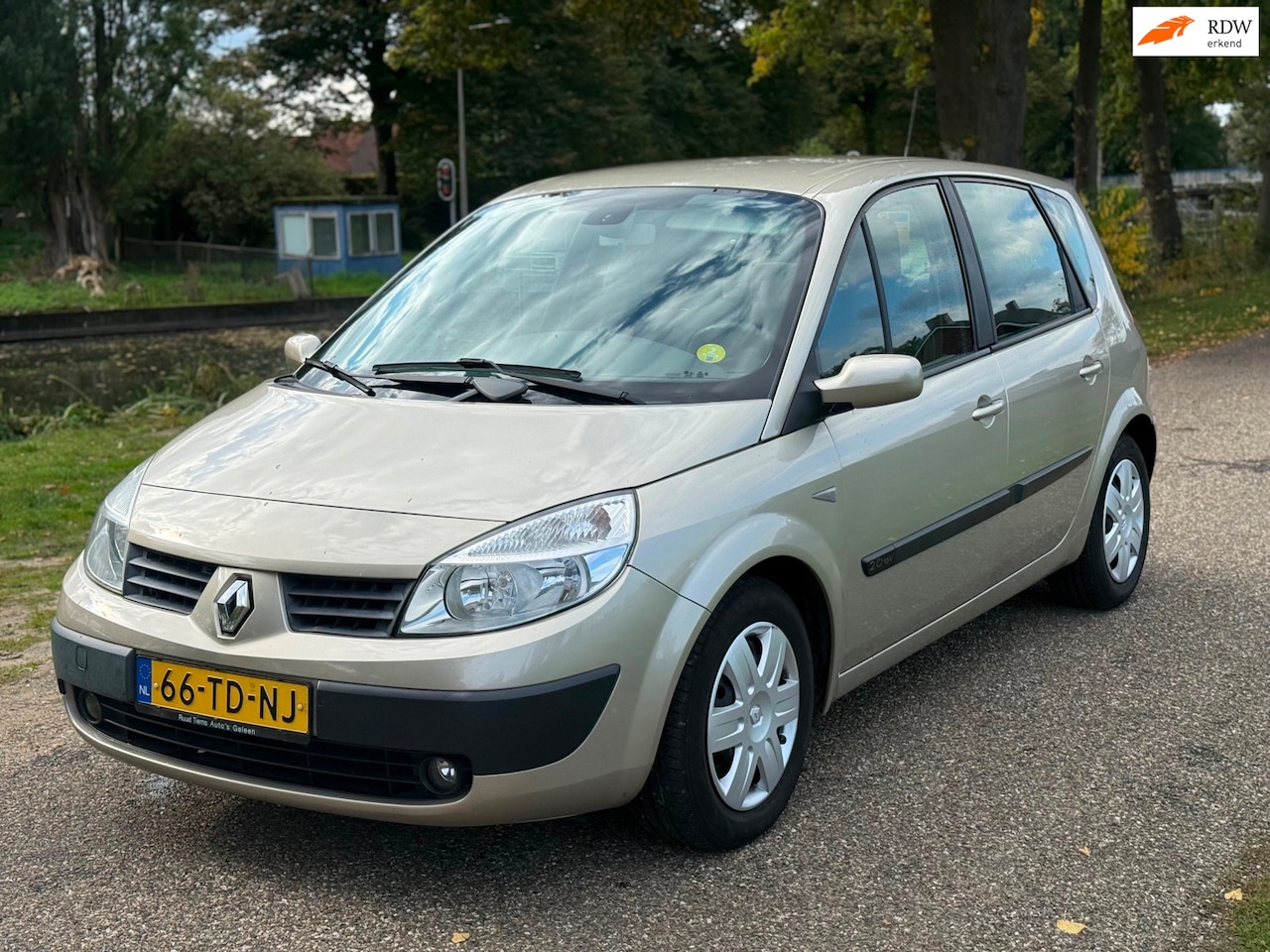 Renault Scénic - 2.0-16V Business Line 2.0-16V Business Line - AutoWereld.nl