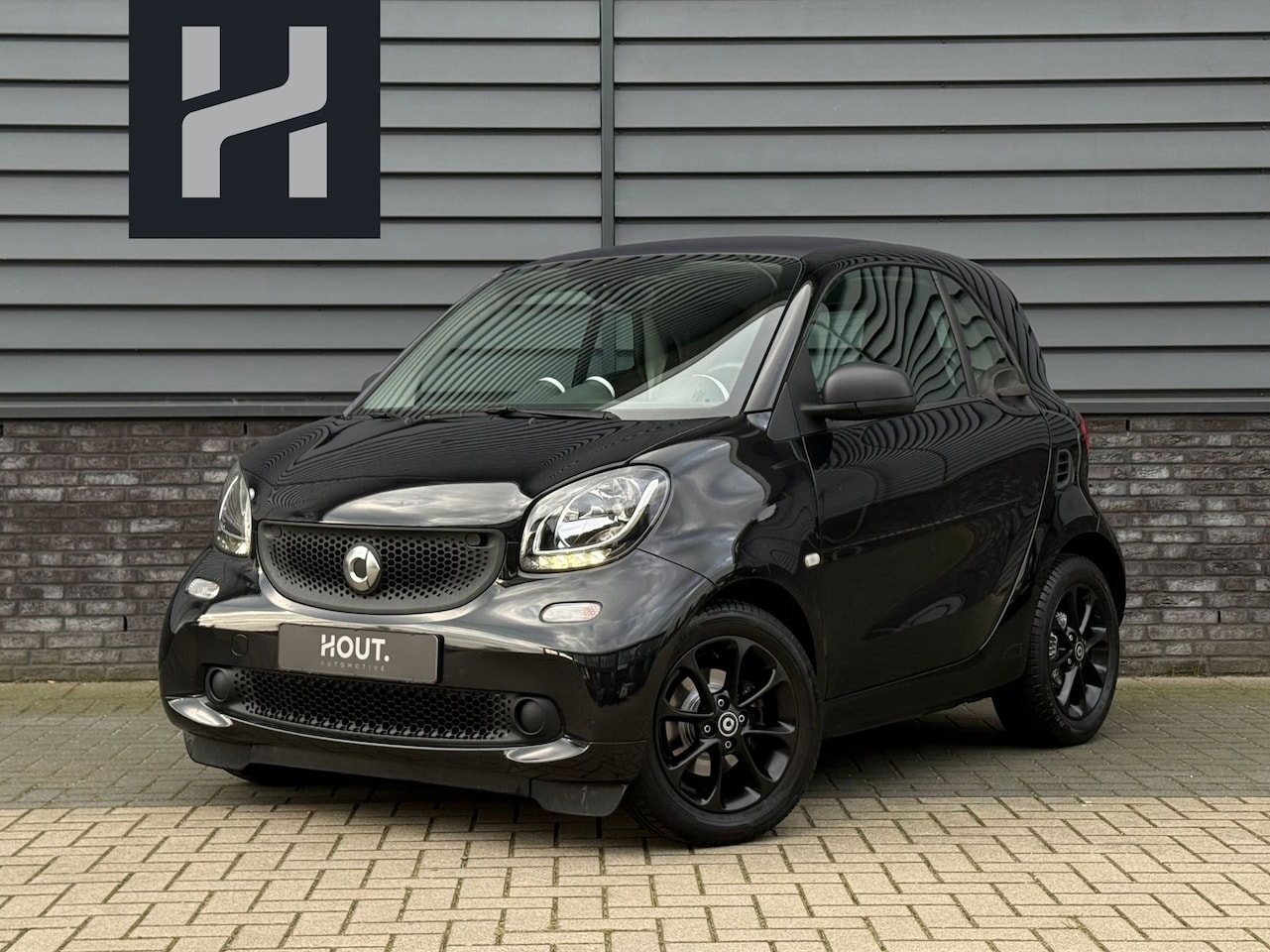 Smart Fortwo - 1.0 Base Cruise Airco Bluetooth - AutoWereld.nl