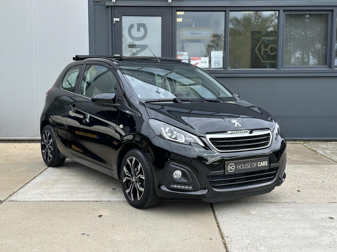 Peugeot 108 - 1.0 e-VTi Allure TOP! Schuifdak Airco Bluetooth - AutoWereld.nl