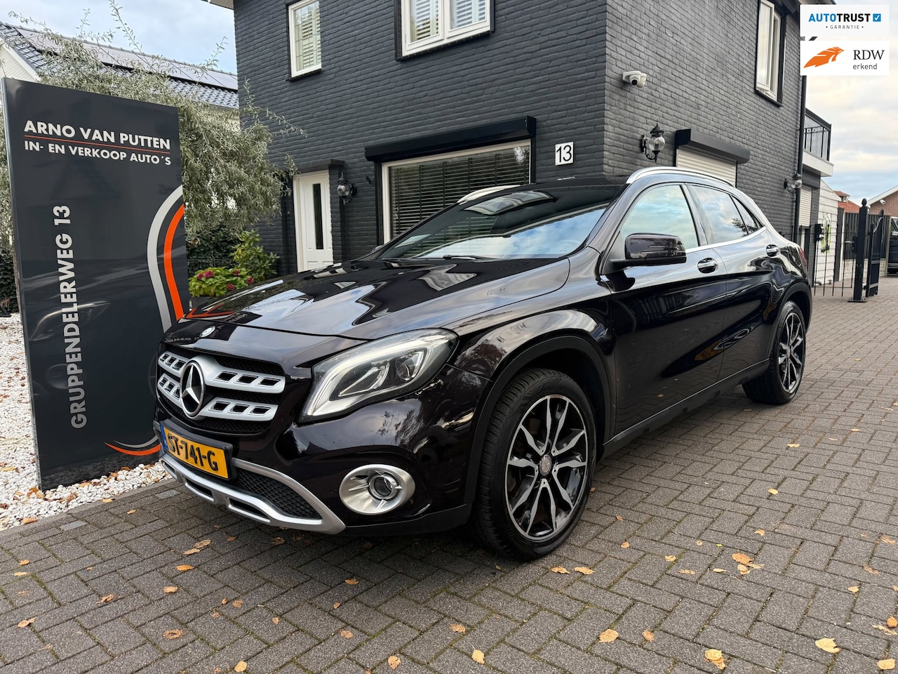 Mercedes-Benz GLA-Klasse - 250 4Matic Prestige / Leer / Panodak / Camera / Trekhaak - AutoWereld.nl