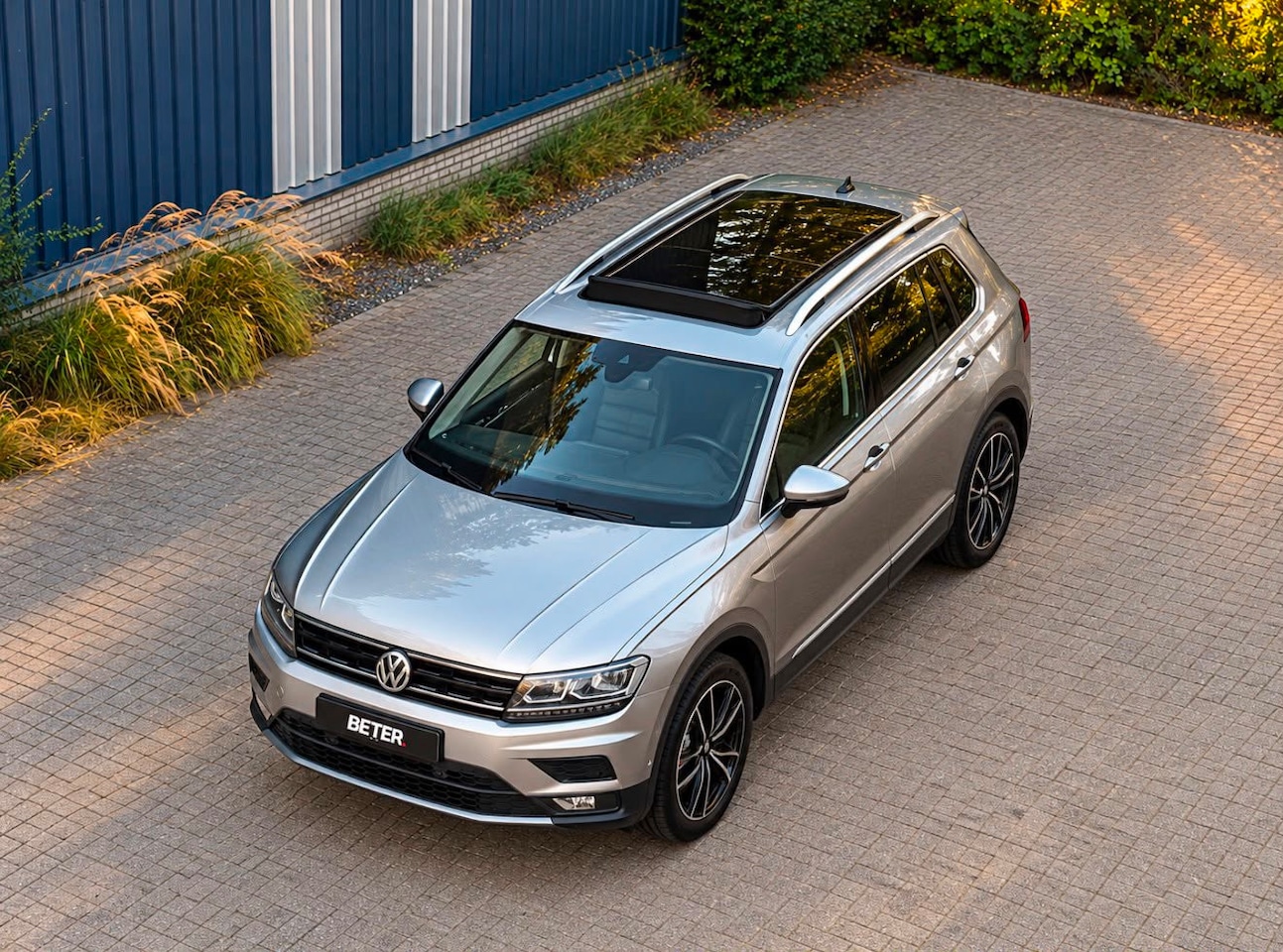 Volkswagen Tiguan - 1.5 TSI ACT Highline Pano| Keyless |Memory - AutoWereld.nl
