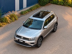 Volkswagen Tiguan - 1.5 TSI ACT Highline Pano| Keyless |Memory