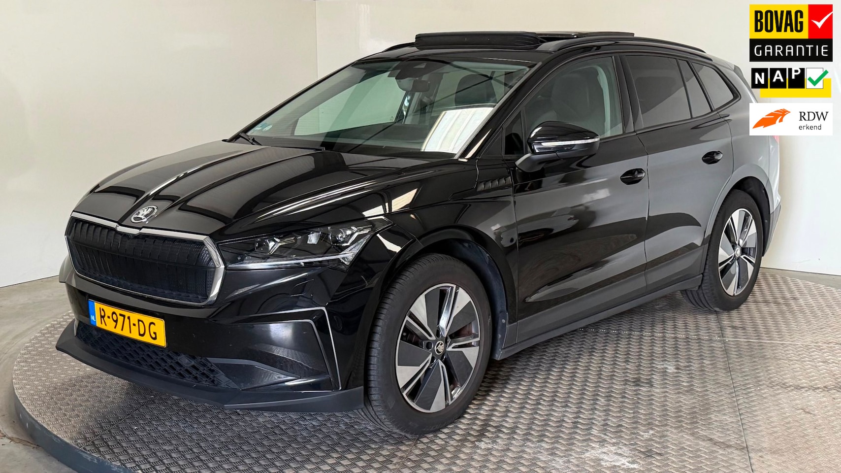 Skoda Enyaq iV - 60 panoramadak leer led carplay android parkeersensoren trekhaak - AutoWereld.nl