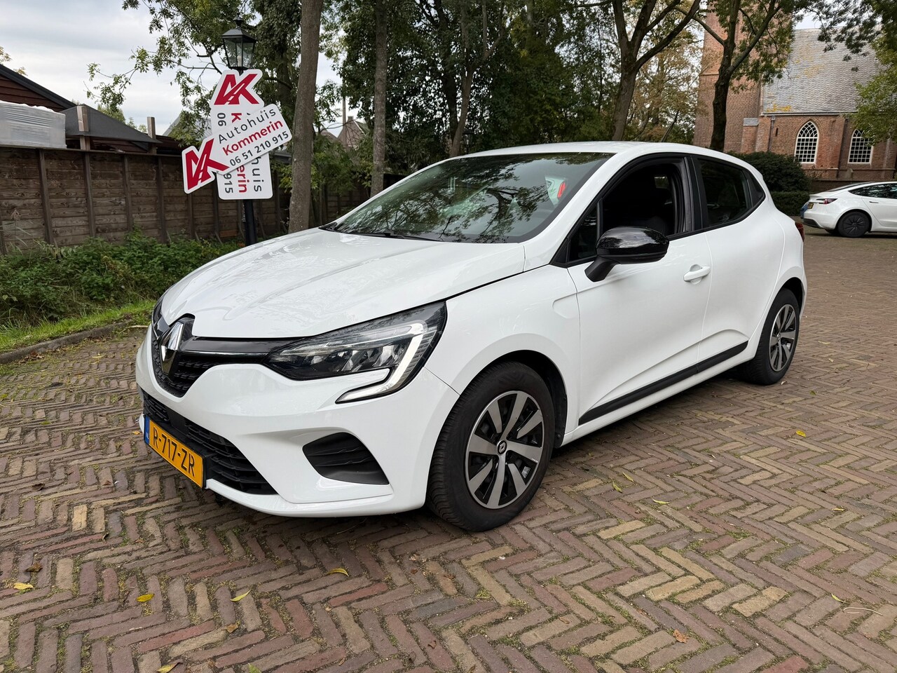 Renault Clio - 1.0 TCe Equilibre. Wij zijn altijd de goedkoopste met de beste Vakgarage BOVAG service. - AutoWereld.nl