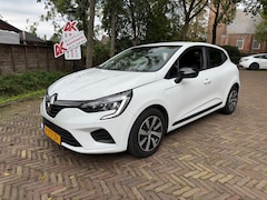 Renault Clio - 1.0 TCe Equilibre. Wij zijn altijd de goedkoopste met de beste Vakgarage BOVAG service